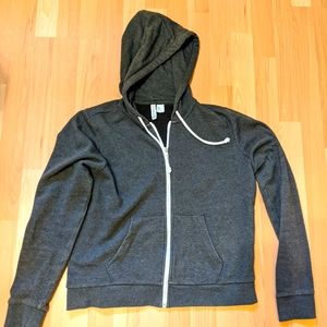 Top with zipper and hoddie